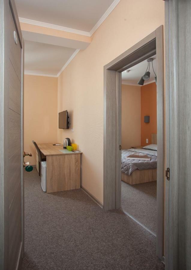 Fanfan Hotel Oldenburg Bagian luar foto