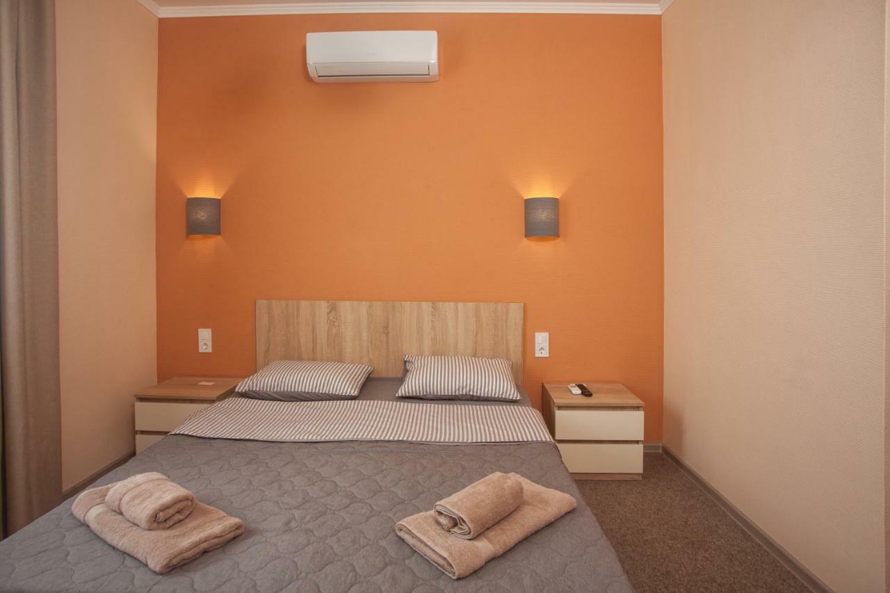 Fanfan Hotel Oldenburg Bagian luar foto